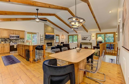 Big Canoe House | Modern Nomad - Big Canoe Access, Golf Putting Green, Pet Friendly + Ping Pong