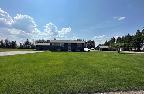 Kalispell House | Modern, quiet, and spacious country home just minutes from all amenities
