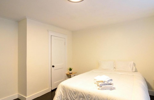Stoneham Apartment | Modern Two Bedroom Condo - Boston