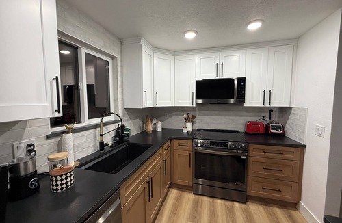 Hermiston House | Modern Upscale Hermiston Home Pet-Friendly Private Fenced Yard