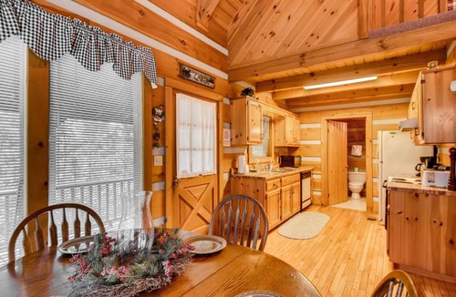 Sevierville House | Moose Tracks Cabin