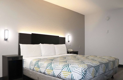 Homewood Hotel | Motel 6 Birmingham, AL