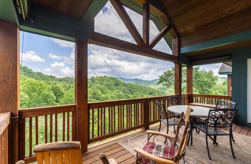 Foscoe House | Mount LiveJoy at Echota