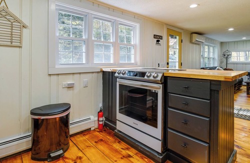 Wardsboro House | 'Mount Pine' Summer Escape Near the Green Mtns!