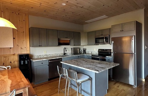 Franklin County House | Mountain Escape with Sauna and Breathtaking Views – 18 Mins to Sugarloaf