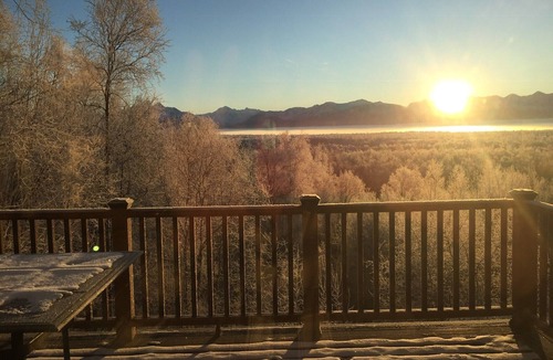 Knik-Fairview House | Mountain View Loft