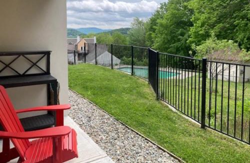 Warren Apartment | Mountainside 63