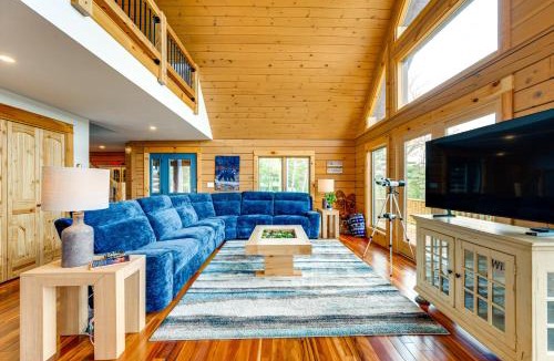 Conway House | Mtn-View Deck: Scenic Conway Log Cabin!