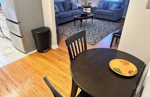 Narberth Apartment | Narberth - Quiet Street Near Downtown and Train