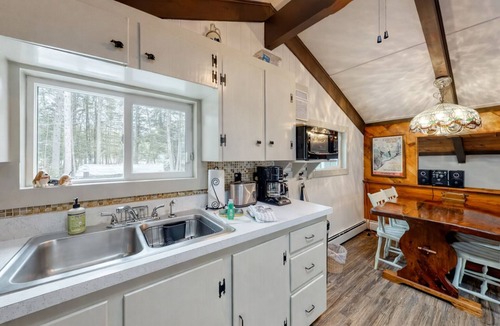 Birchview by the Saco Cabin | NEW Attitash Cabin/4 Min StoryLand/Dogs Ok