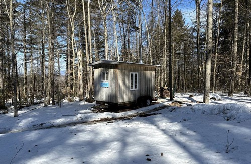 Dorchester House | New Hampshire Tiny House for Romantic Escapes to the Wilderness