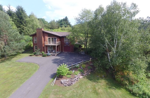 Windham Ski Chalet | NEW LISTING! Bright & Inviting 4 BR chalet in Windham. 2 miles to slopes.