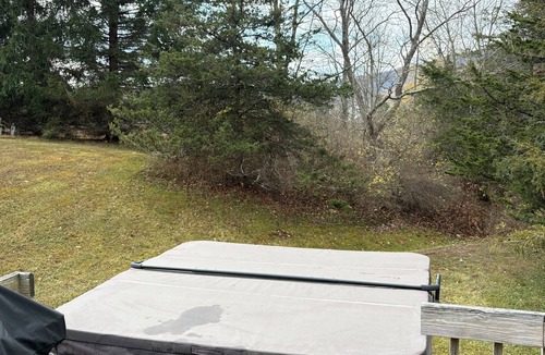 Windham Ski Chalet | NEW LISTING! Bright & Inviting 4 BR chalet in Windham. 2 miles to slopes.