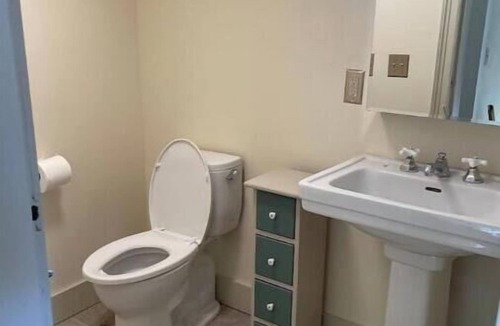 South End Apartment | New Modern Studio- Hop Skip & Jump to Waterfront