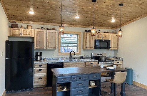 Mammoth Spring Cabin | New Romantic Secluded Cabin for two in beautiful Mammoth Spring Arkansas!
