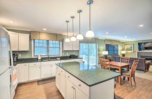 North Conway Cottage | North Conway Home ~ 2 Mi to Cranmore Mountain!