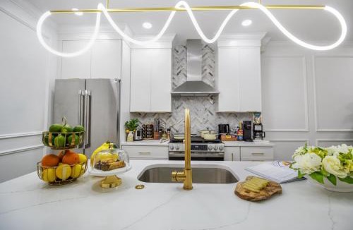 North End Apartment | North End Apartment Prime Location