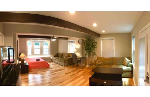 Gainesville House | Not accepting bookings for now, Private suite by the lake private entry