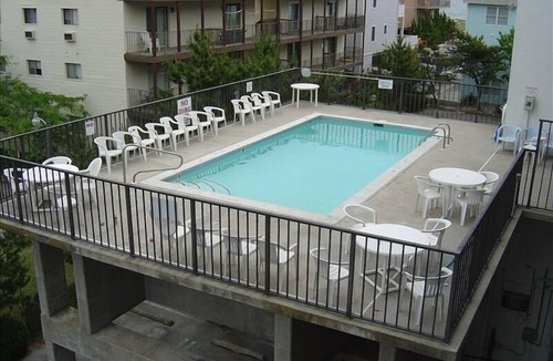 Midtown Ocean City Condo | Ocean block, pool, elevator, midtown, steps to the beach, 2BR 2B