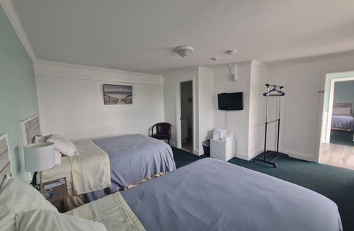 Misquamicut Hotel | Ocean View Westerly
