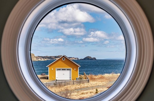 Bay Roberts House | Oceanfront, direct shoreline access, main floor master, and full ensuite.