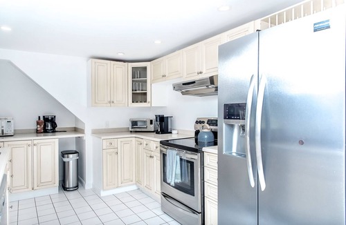 North Kingstown House | Oceanfront Modern Cape, 15 min to Newport!