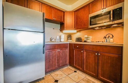 Ocean Drive Resort | Oceanfront spacious suite with private balcony at charming Oceancliff Resort