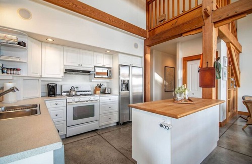 Campbell River House | Oceanfront TimberFrame Home | Pool, HotTub & Views