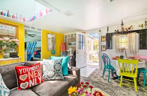 White Stone House | Oceanfront White Stone Cottage w/Private Beach!