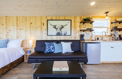 Whitehall House | Off-grid tiny home in apple orchard with million-dollar mountain views!