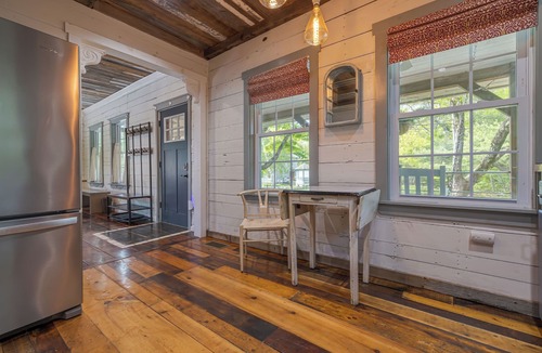 Sullivan House | Old Maine style w/modern amenities - dog friendly