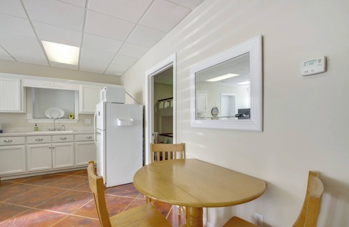 Waterloo House | On-Site Lake Access: Serene Waterloo Getaway