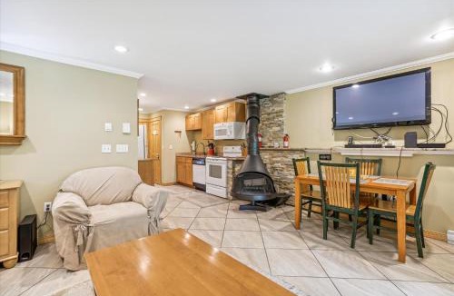 Killington House | One Bedroom Edgemont Condo A1 Near Base Ski Back