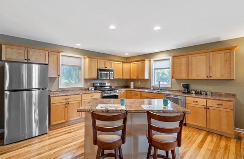 Oswego House | Open Concept/Spacious/Private/Modern/Hardwoods