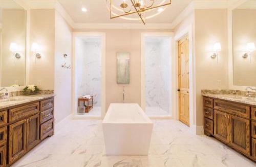 Thomasville House | Orchard Pines-4Bed, 35 Bath Thomasville Retreat