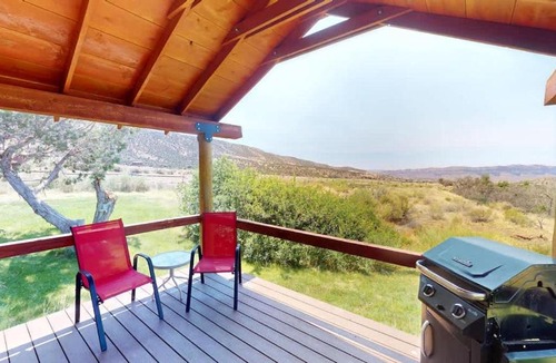 Spanish Valley House | Pack Creek ~ Trails End