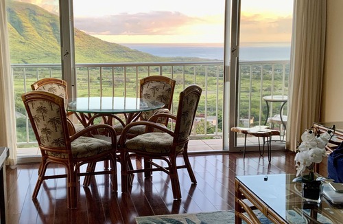 Makaha Condo | Panoramic Ocean/Mountain View Apartment