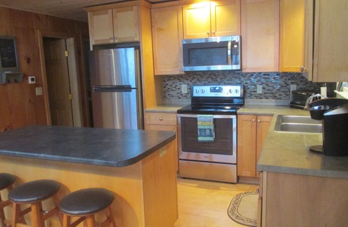 Bridgton Cottage | Peaceful Lakefront Cottage