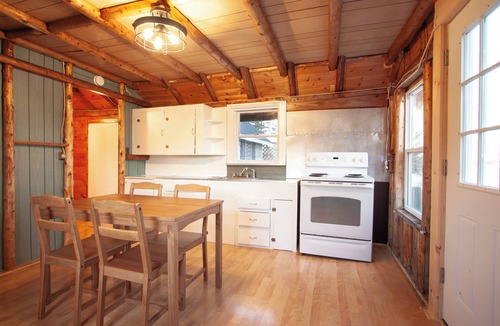 Brooklin Cottage | Peaceful Oceanfront 1-bedroom Cottage in Brooklin Stunning Sunsets