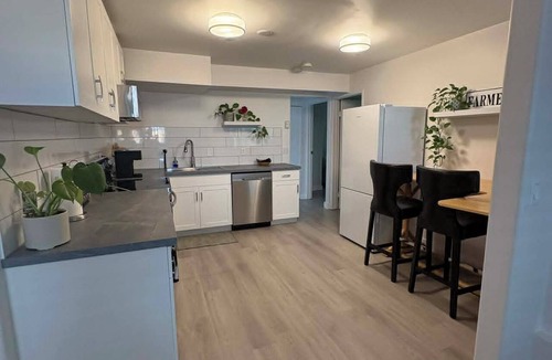 Langley Bed & Breakfast | peaceful quiet setting in heart of city