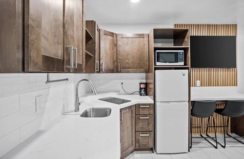 Safford Apartment | Peppertree Studios D2