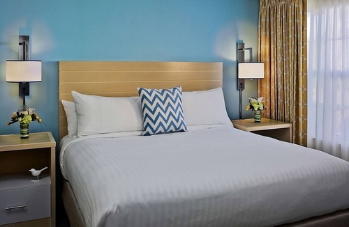 Gunter Afs Hotel | Pet-friendly Accommodation W/Full Kitchen! FREE Parking, Pool, Tennis Court!