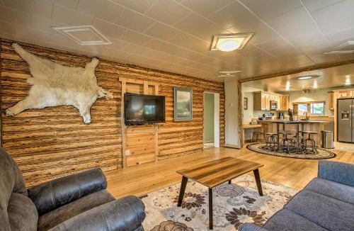 Augusta House | Pet-Friendly Augusta Cabin - Walk to Main Street!