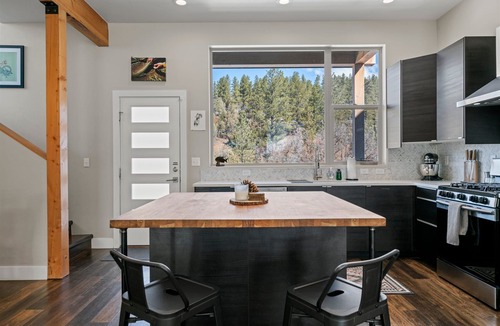 Durango House | Pet Friendly, Central A/C, 5 Minutes to Downtown!