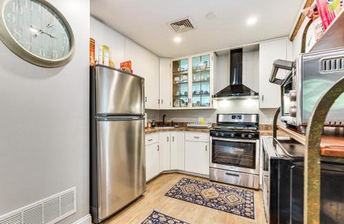 Redding Ridge House | Pet-Friendly Cottage, 2 Mi to Saugatuck Falls