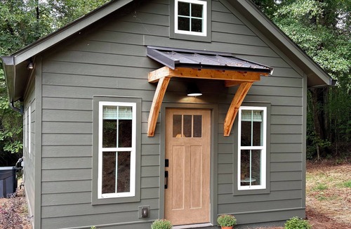 Athens Cottage | Pet Friendly Private Retreat 8 Miles to UGA