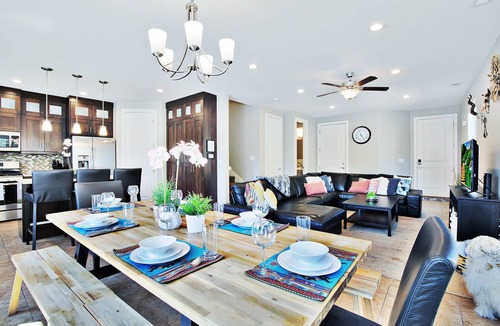 Moab House | Pet Friendly | Same Day Bookings | Townies | Poolside | EPA Cleaning 432