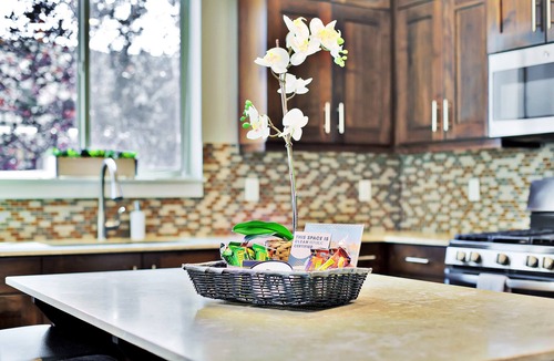 Moab House | Pet Friendly | Same Day Bookings | Townies | Poolside | EPA Cleaning 432