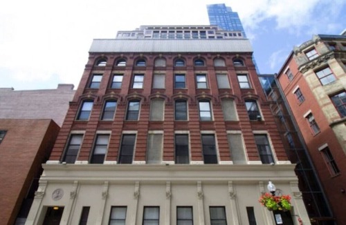 Downtown Boston Apartment | Pet Friendly Studio | Walk to MGH