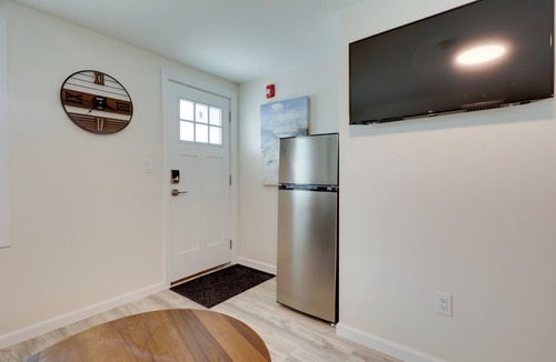 Wareham Apartment | Pet-friendly Wareham Retreat Near Onset Beach!